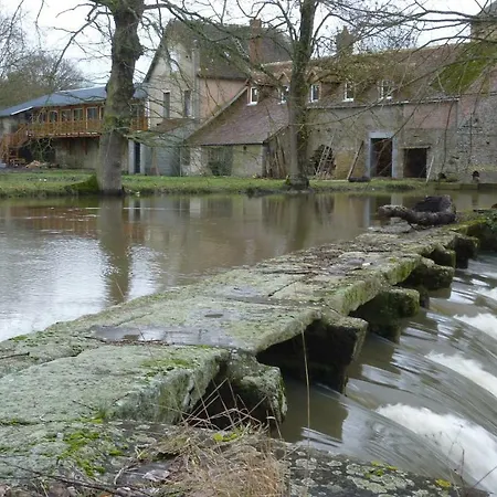 Le Moulin De Beaudet بيت للعطل