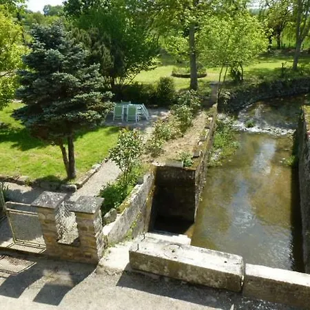 Le Moulin De Beaudet بيت للعطل